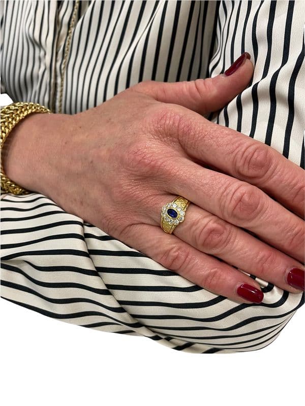 BAGUE MARGUERITE SAPHIR ET DIAMANTS — vue 2