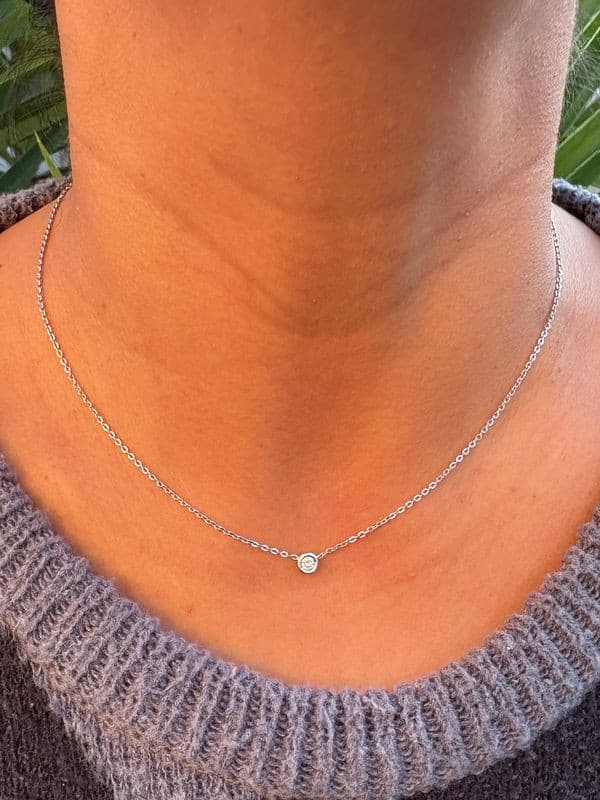 COLLIER CENTRE DIAMANT — vue 2