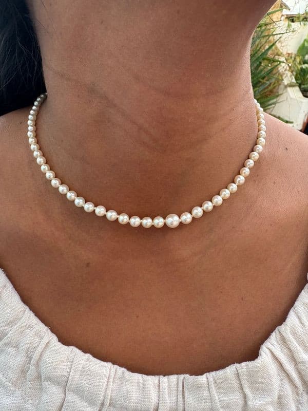 COLLIER DE PERLE EN CHUTE — vue 2