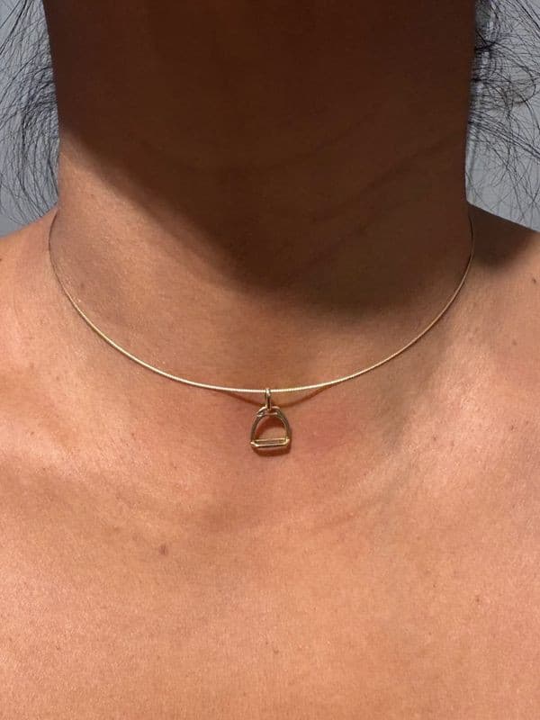 PENDENTIF ÉTRIER MODERNE — vue 2