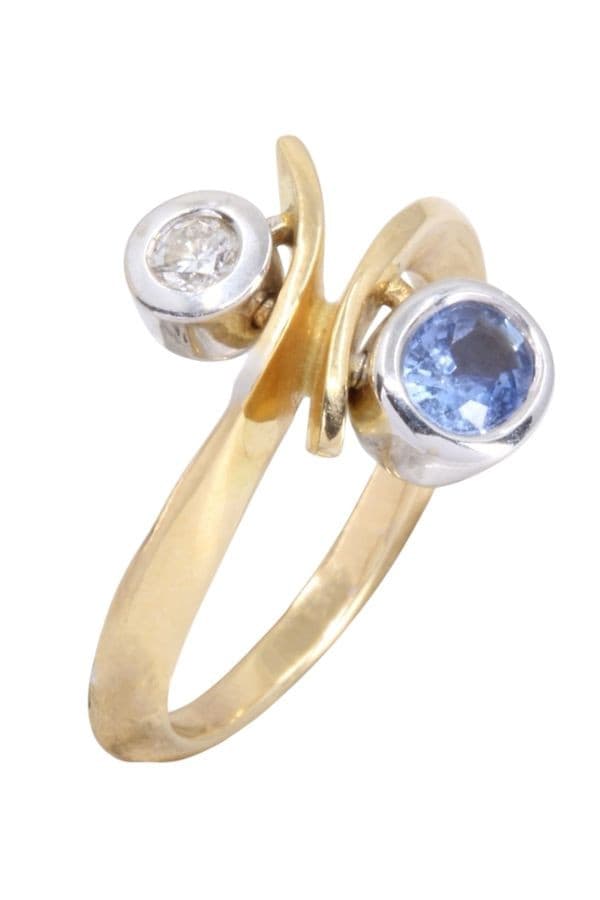BAGUE 2 ORS SAPHIR ET DIAMANT — vue 3