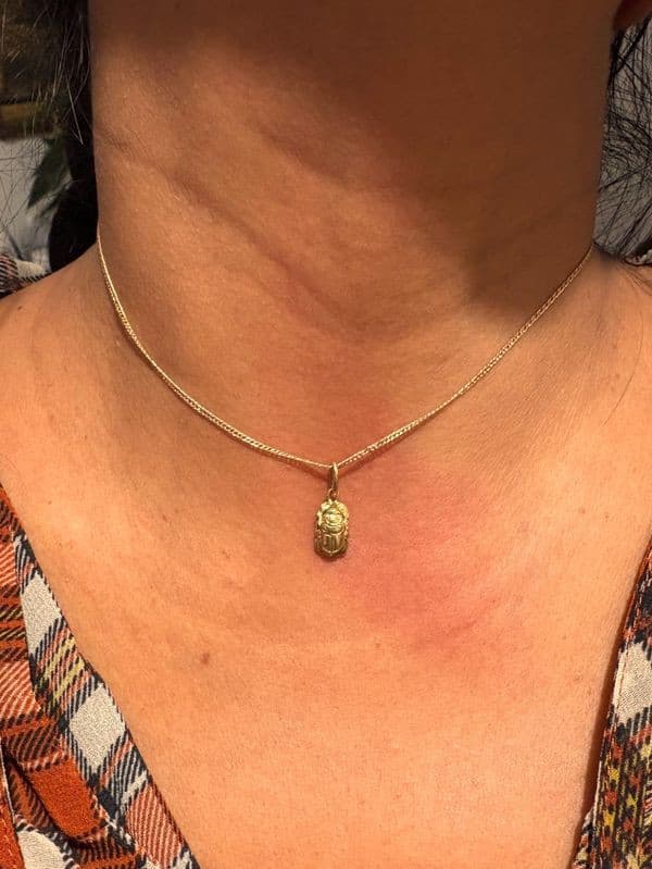 PENDENTIF SCARABÉE — vue 2