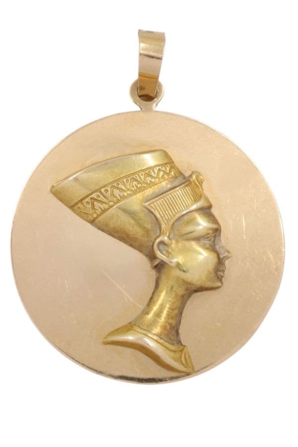 PENDENTIF NEFERTITI MODERNE — vue 1