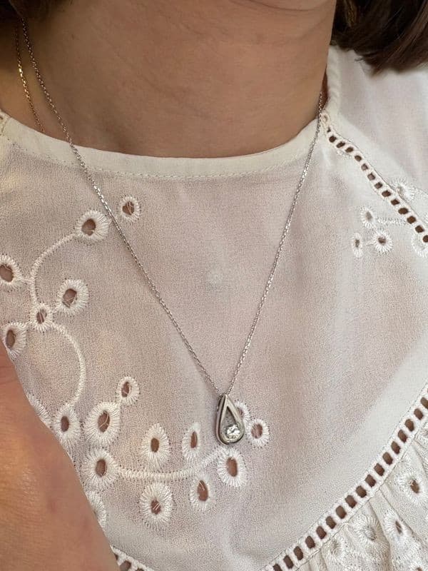COLLIER GOUTTE DIAMANT SOLITAIRE — vue 2