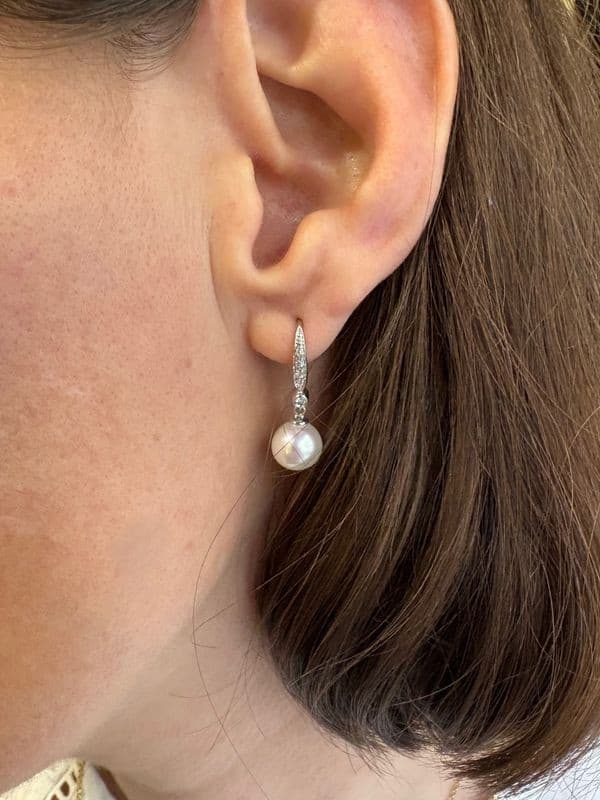 BOUCLES D'OREILLES PERLE ET DIAMANTS — vue 2