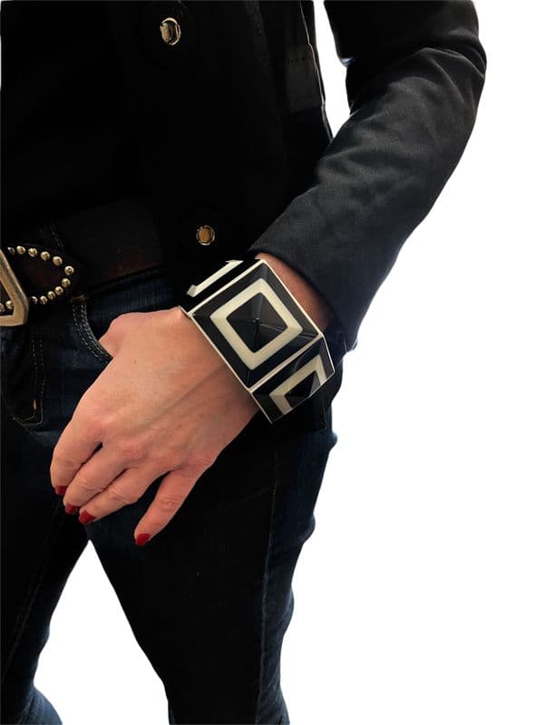 BRACELET EN BAKÉLITE ANNÉES 70' — vue 2