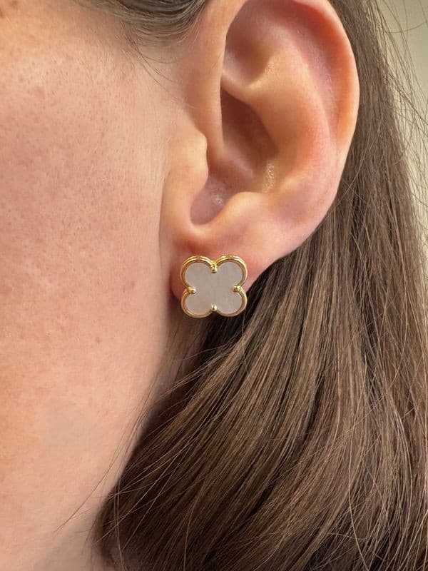 BOUCLES D'OREILLES TREFLES NACRE — vue 2
