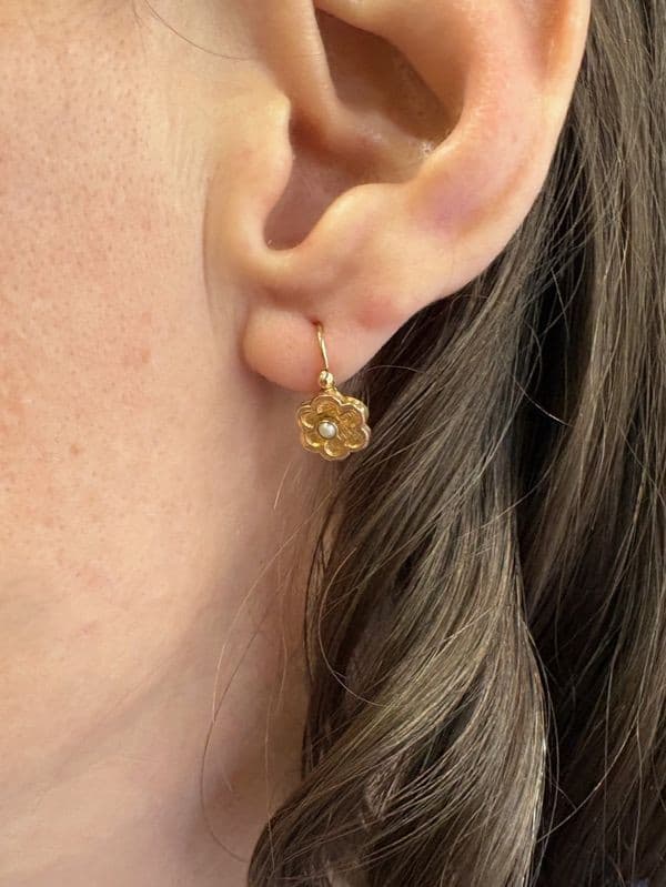 BOUCLES D'OREILLES DORMEUSES ANCIENNES — vue 2