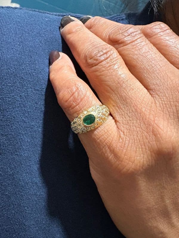 BAGUE ÉMERAUDE ET DIAMANTS — vue 2