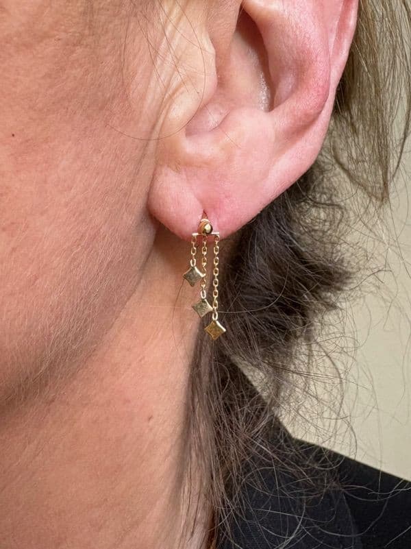 BOUCLES D'OREILLES PENDANTES — vue 2