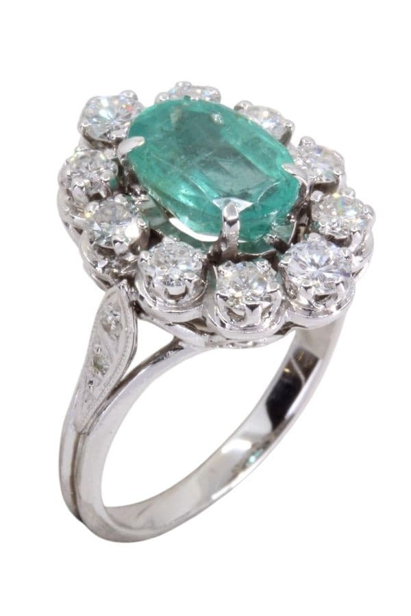 BAGUE MARGUERITE ÉMERAUDE ET DIAMANTS — vue 3