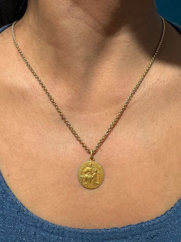 MÉDAILLE SAINTE ANNE SIGNÉE TRICARD — vue 2