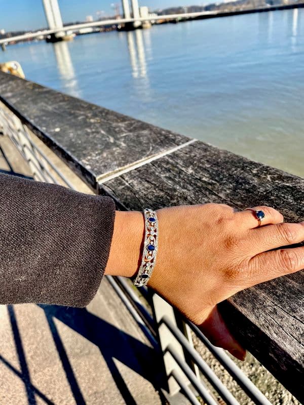 BRACELET ART DÉCO SAPHIRS ET DIAMANTS — vue 2