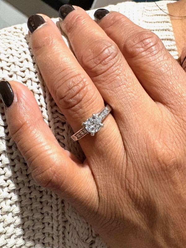 BAGUE DIAMANTS STYLE SOLITAIRE — vue 2