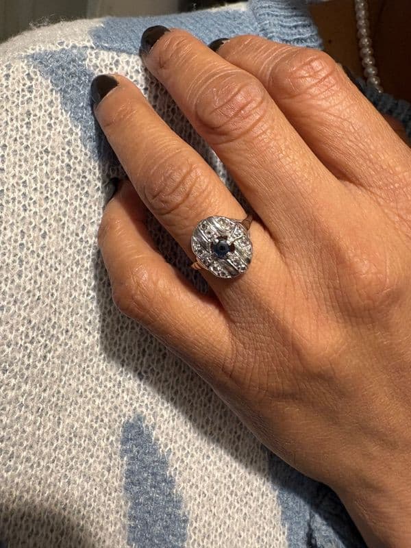 BAGUE ART-DÉCO SAPHIR ET DIAMANTS — vue 2