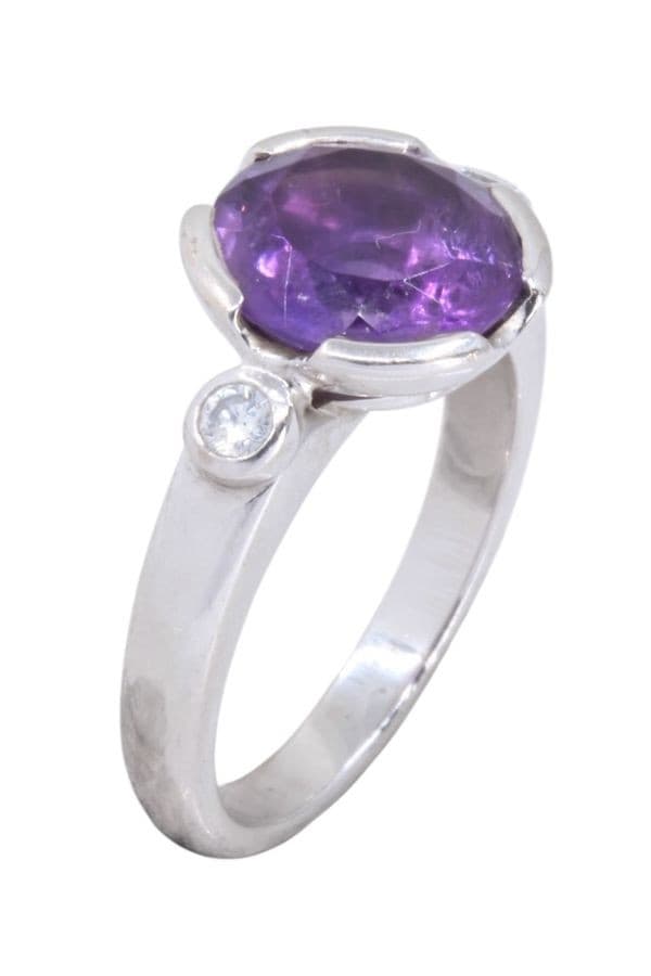 BAGUE AMÉTHYSTE ET DIAMANTS — vue 2
