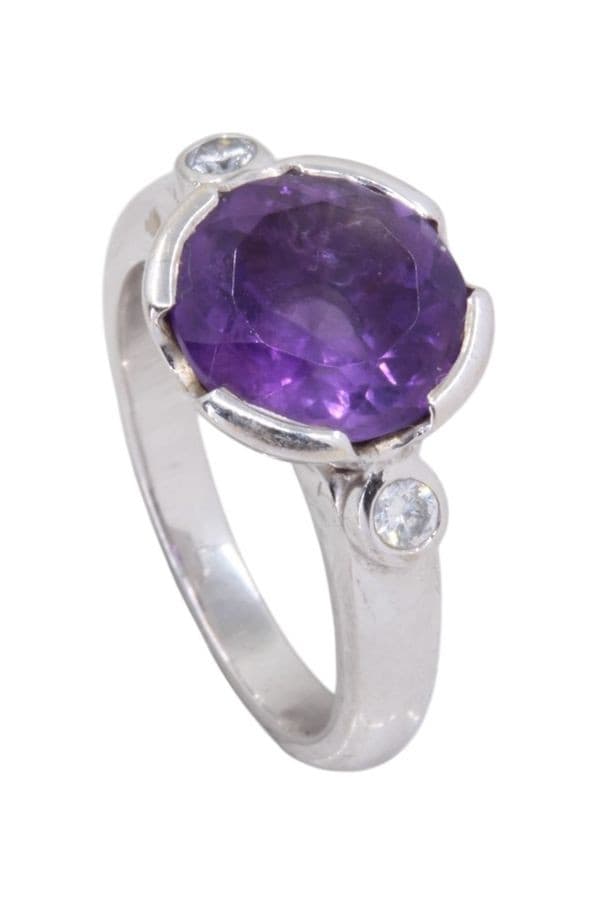 BAGUE AMÉTHYSTE ET DIAMANTS — vue 4