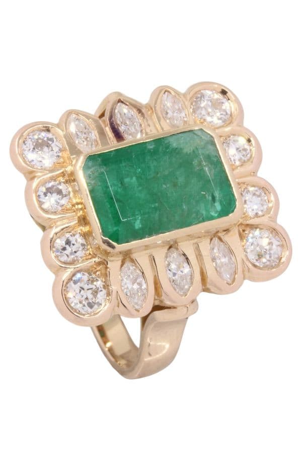 BAGUE MARGUERITE ÉMERAUDE ET DIAMANTS — vue 4