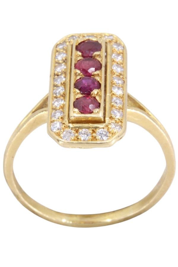 BAGUE RUBIS ENTOURAGE DIAMANTS