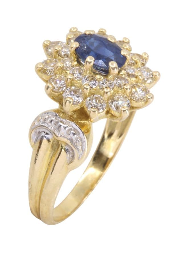 BAGUE MARGUERITE SAPHIR ET DIAMANTS — vue 3