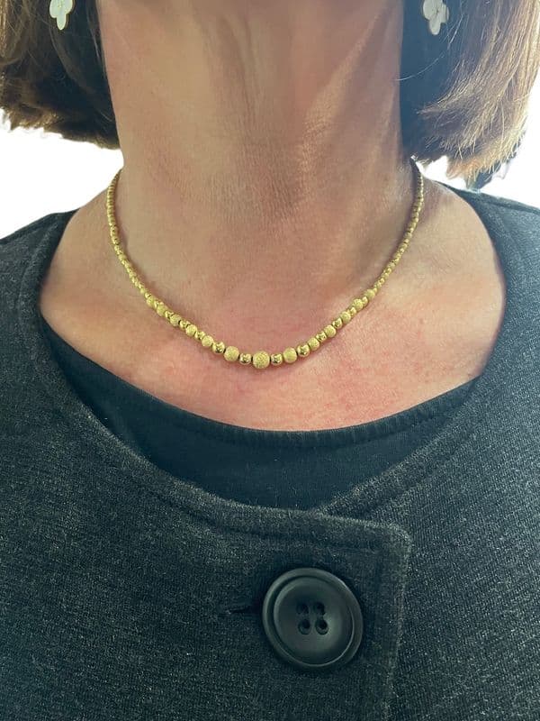 COLLIER MARSEILLAIS EN CHUTE — vue 2