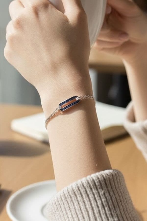 BRACELET MODERNE SAPHIRS ET DIAMANTS — vue 2
