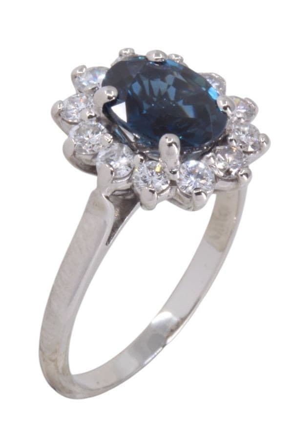 BAGUE MARGUERITE SAPHIR ET DIAMANTS — vue 3