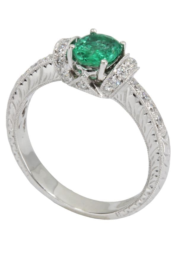 BAGUE MODERNE EMERAUDE — vue 4
