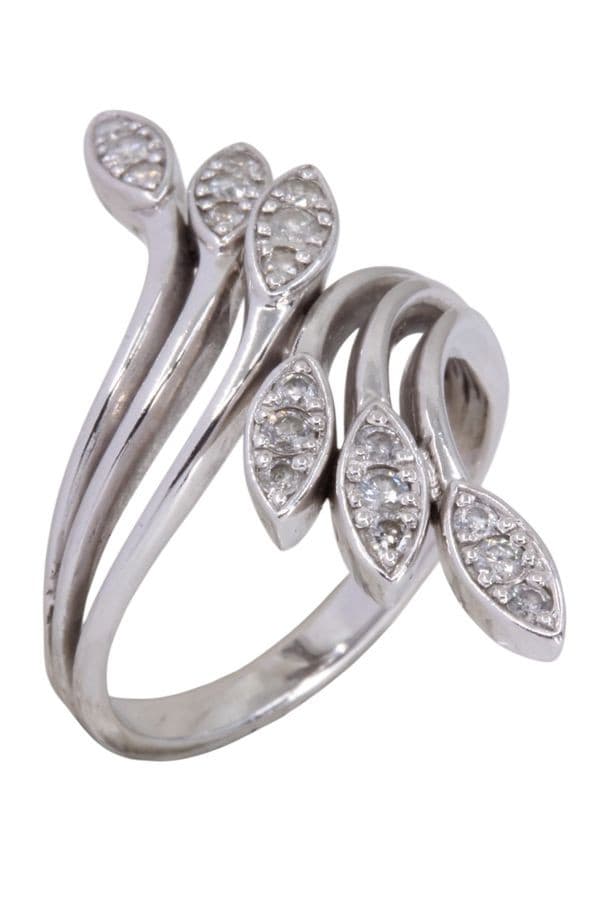 BAGUE DIAMANTS MODERNE — vue 3