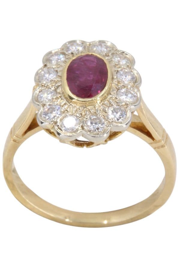 BAGUE MARGUERITE RUBIS ET DIAMANTS