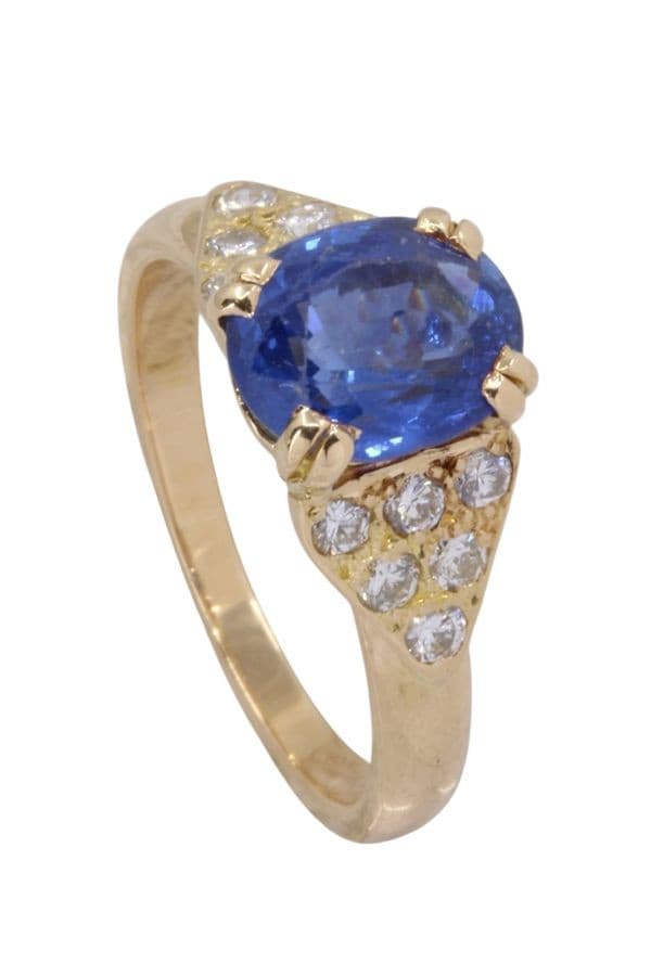 BAGUE MODERNE SAPHIR ET DIAMANTS — vue 4