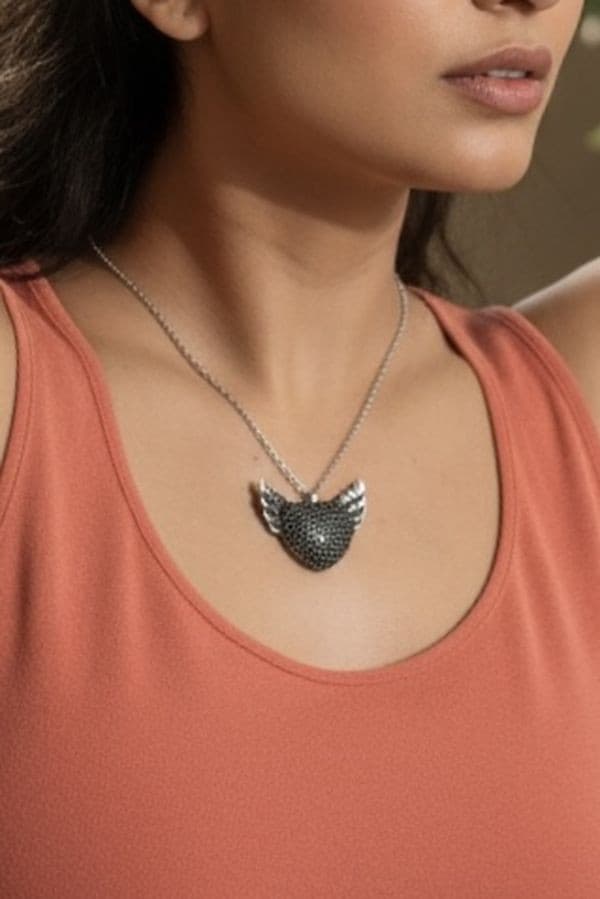 PENDENTIF THOMAS SABO COEUR AILÉ — vue 2