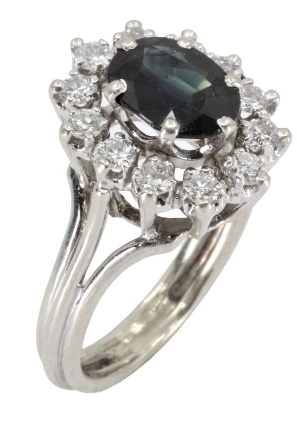 BAGUE MARGUERITE SAPHIRS ET DIAMANTS — vue 5