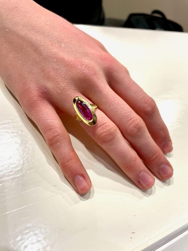 BAGUE MODERNE RUBIS — vue 2