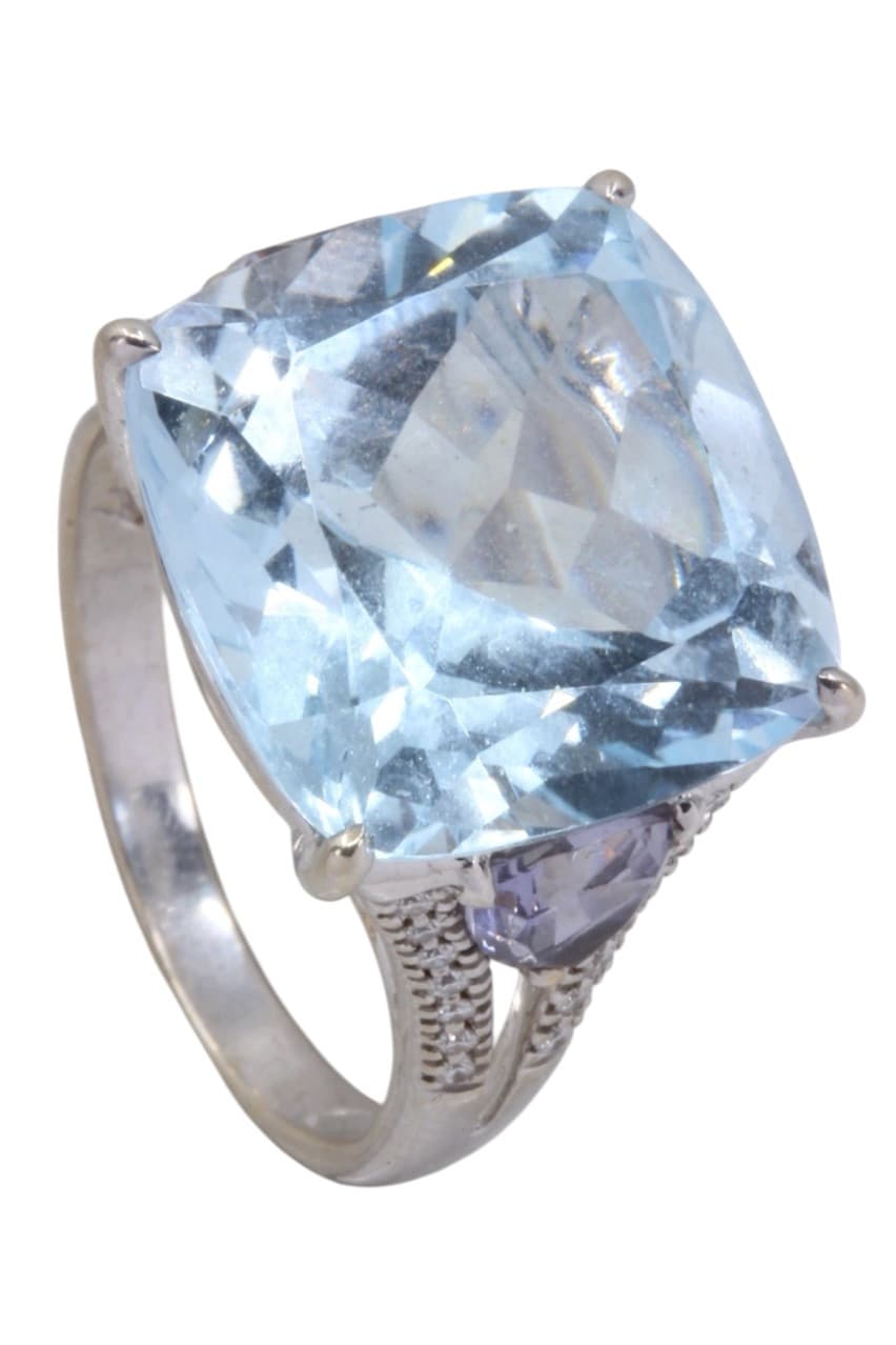 BAGUE ANCIENNE TOPAZE ET DIAMANTS — vue 3