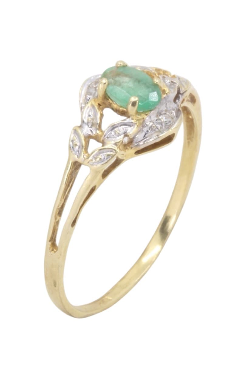 BAGUE MODERNE ÉMERAUDE ET DIAMANTS — vue 3