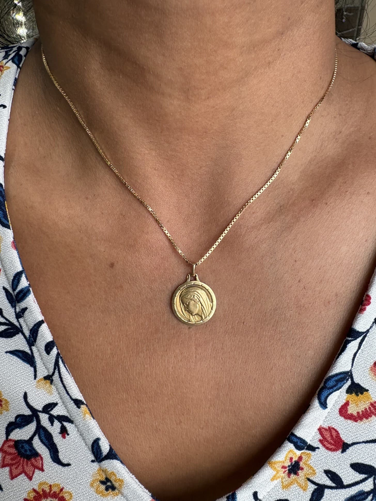 MEDAILLE VIERGE SIGNEE CONTAUX — vue 2