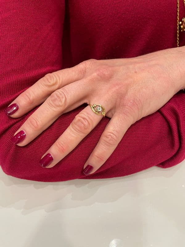 BAGUE ANCIENNE ART-NOUVEAU — vue 2