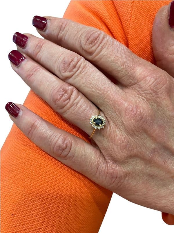 BAGUE MARGUERITE SAPHIR ET DIAMANTS — vue 2