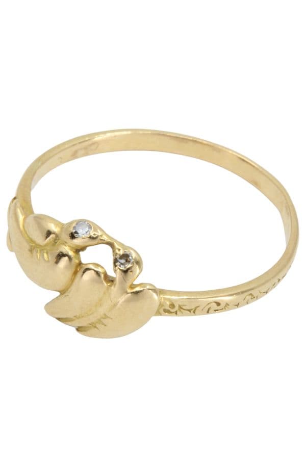 BAGUE MODERNE COLOMBES ET DIAMANTS — vue 4