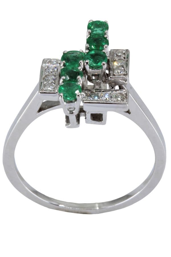 BAGUE MODERNE ÉMERAUDES ET DIAMANTS — vue 1