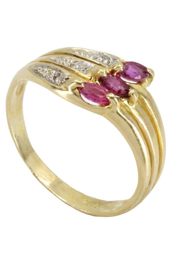 BAGUE MODERNE RUBIS ET DIAMANTS — vue 6
