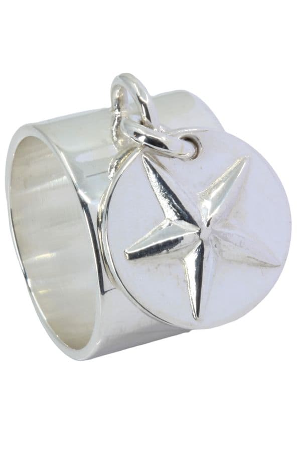 BAGUE MÉDAILLE STAR SIGNÉE MARC DELOCHE — vue 5
