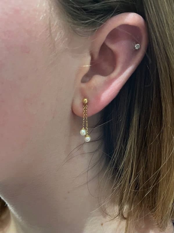 BOUCLES D'OREILLES PENDANTES PERLES — vue 2