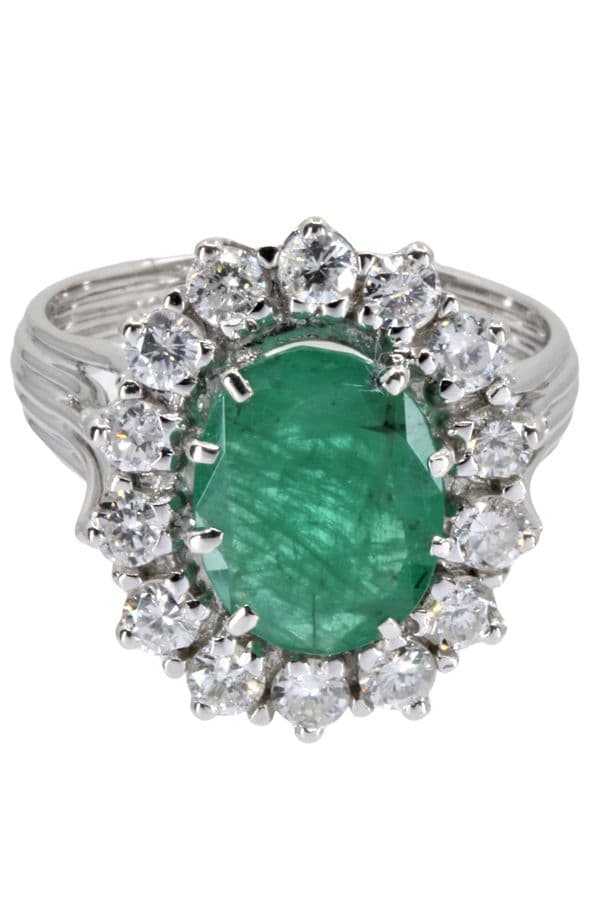 BAGUE MARGUERITE ÉMERAUDE ET DIAMANTS — vue 3
