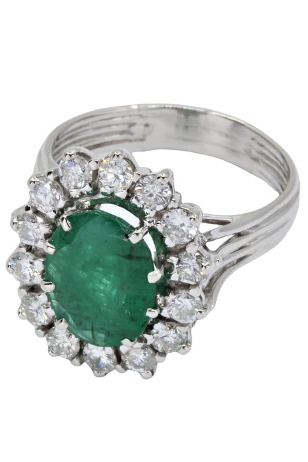 BAGUE MARGUERITE ÉMERAUDE ET DIAMANTS — vue 4