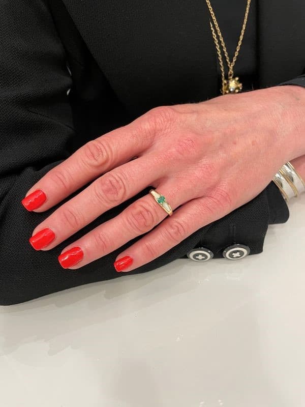 BAGUE ÉMERAUDE NACRE ET DIAMANTS — vue 2