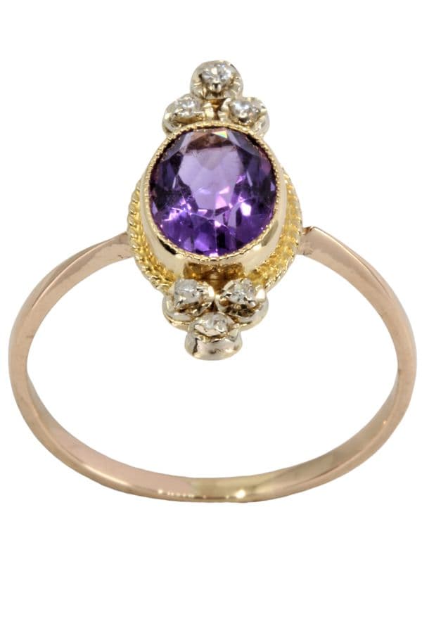 BAGUE ANCIENNE AMÉTHYSTE ET DIAMANTS — vue 1