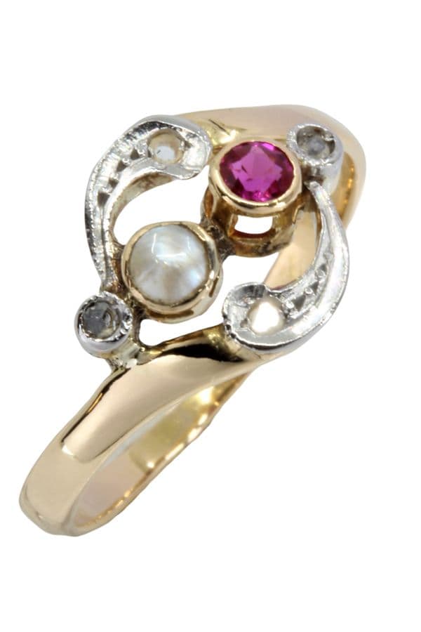 BAGUE RUBIS PERLE ET DIAMANTS ART NOUVEAU — vue 5
