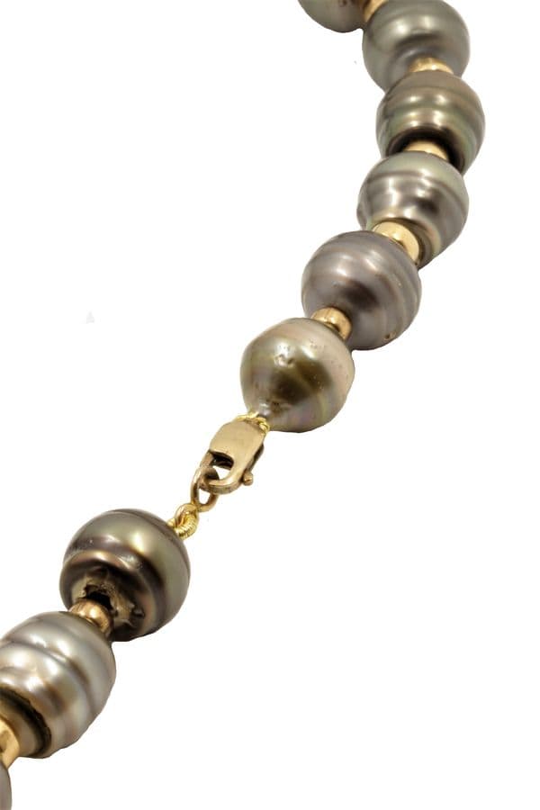 COLLIER DE PERLES NOIRES — vue 3